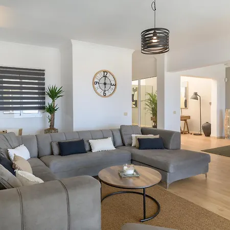 Idaira, Luxury & Views 木屋 *